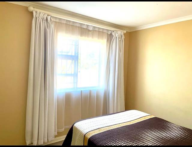 2 BEDROOM PROPERTY TO RENT IN PADFIELD PARK